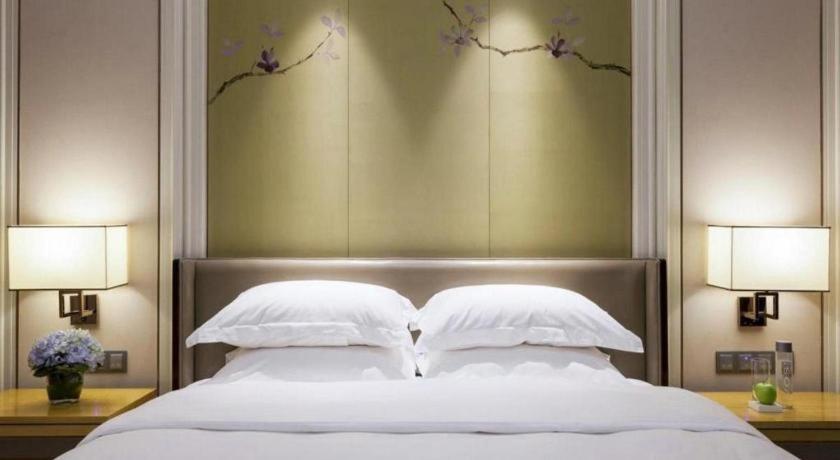 Ming Du Lakeside Hotel Nanning Exterior photo